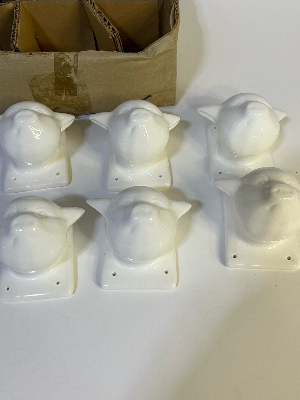 Six White Ceramic  Cute Pig Head Wall Mount Holder/Hook Decorative Home Accent